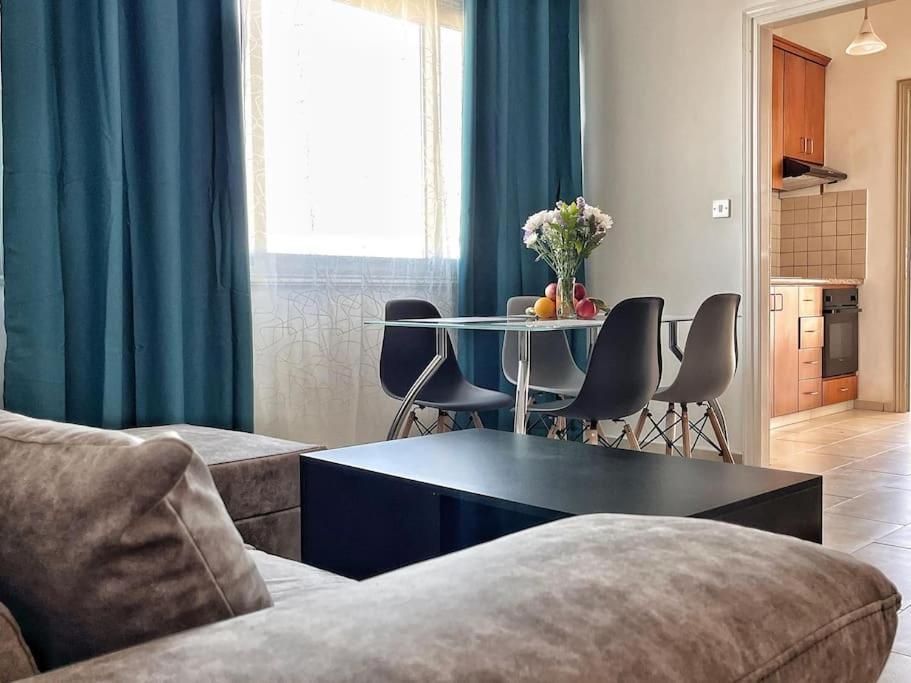 Teo Apartment Paphos Ngoại thất bức ảnh