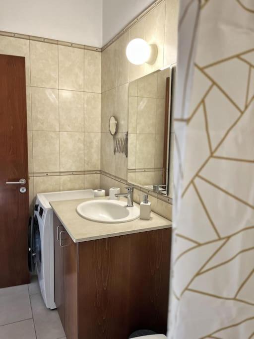Teo Apartment Paphos Ngoại thất bức ảnh