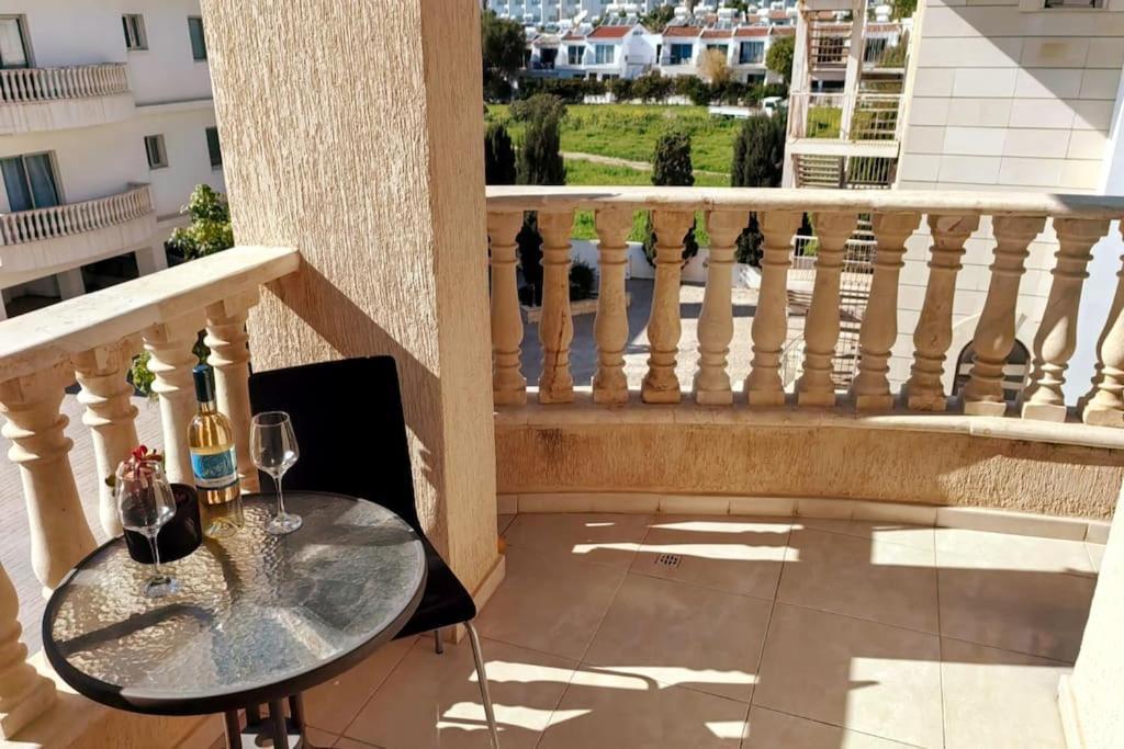 Teo Apartment Paphos Ngoại thất bức ảnh